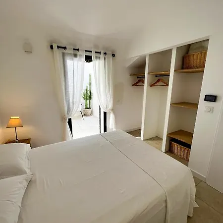 Luxury Front & Private Garden Villa