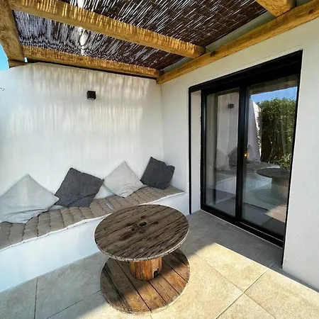 Luxury Front & Private Garden