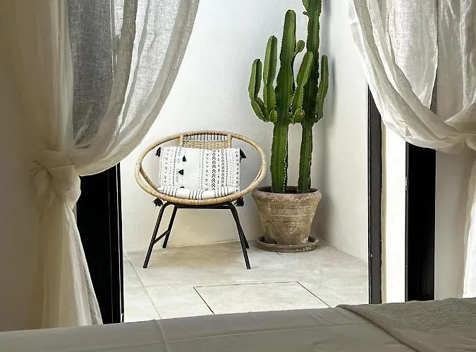 Luxury Front & Private Garden Villa