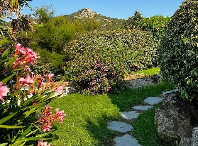 Luxury Front & Private Garden Lumio (Corsica)
