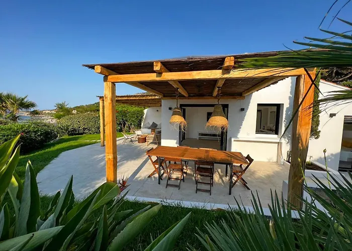 Luxury Front & Private Garden * Lumio (Corsica)