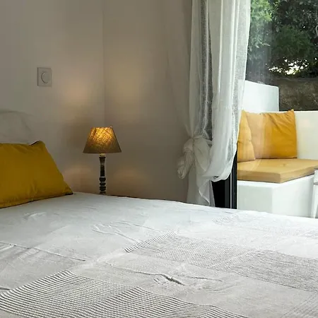 Villa Luxury Front & Private Garden
