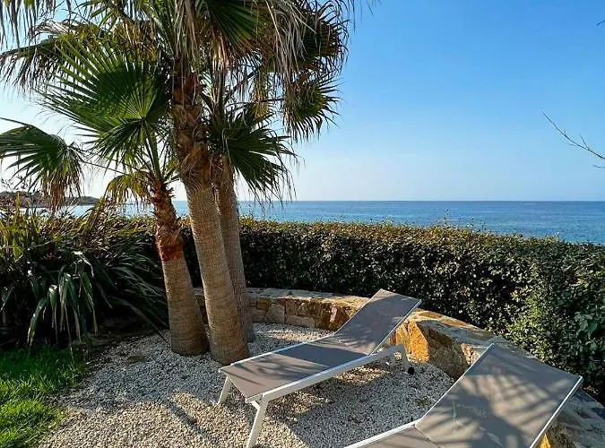 Luxury Front & Private Garden *