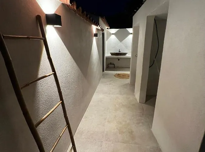 Luxury Front & Private Garden וילה *