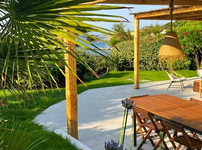 Luxury Front & Private Garden *