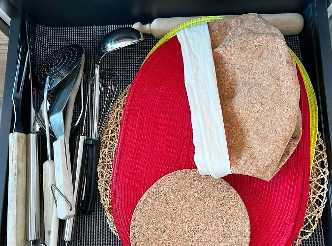 Luxury Front & Private Garden 别墅 *