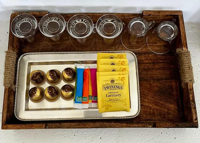 Luxury Front & Private Garden *